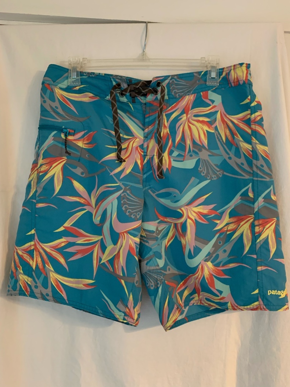 Patagonia men's aqua floral 'Wavefarer Board Shorts'